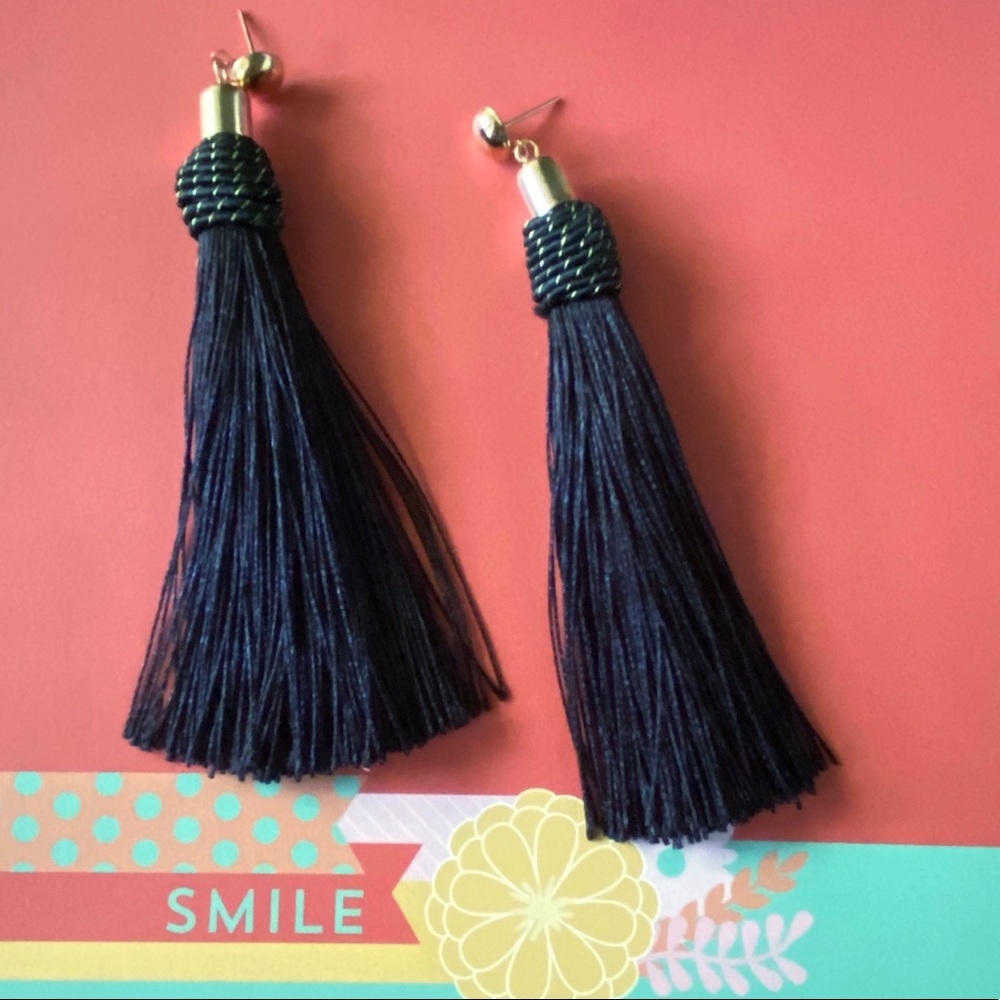 Black tassel earrings *NEW*